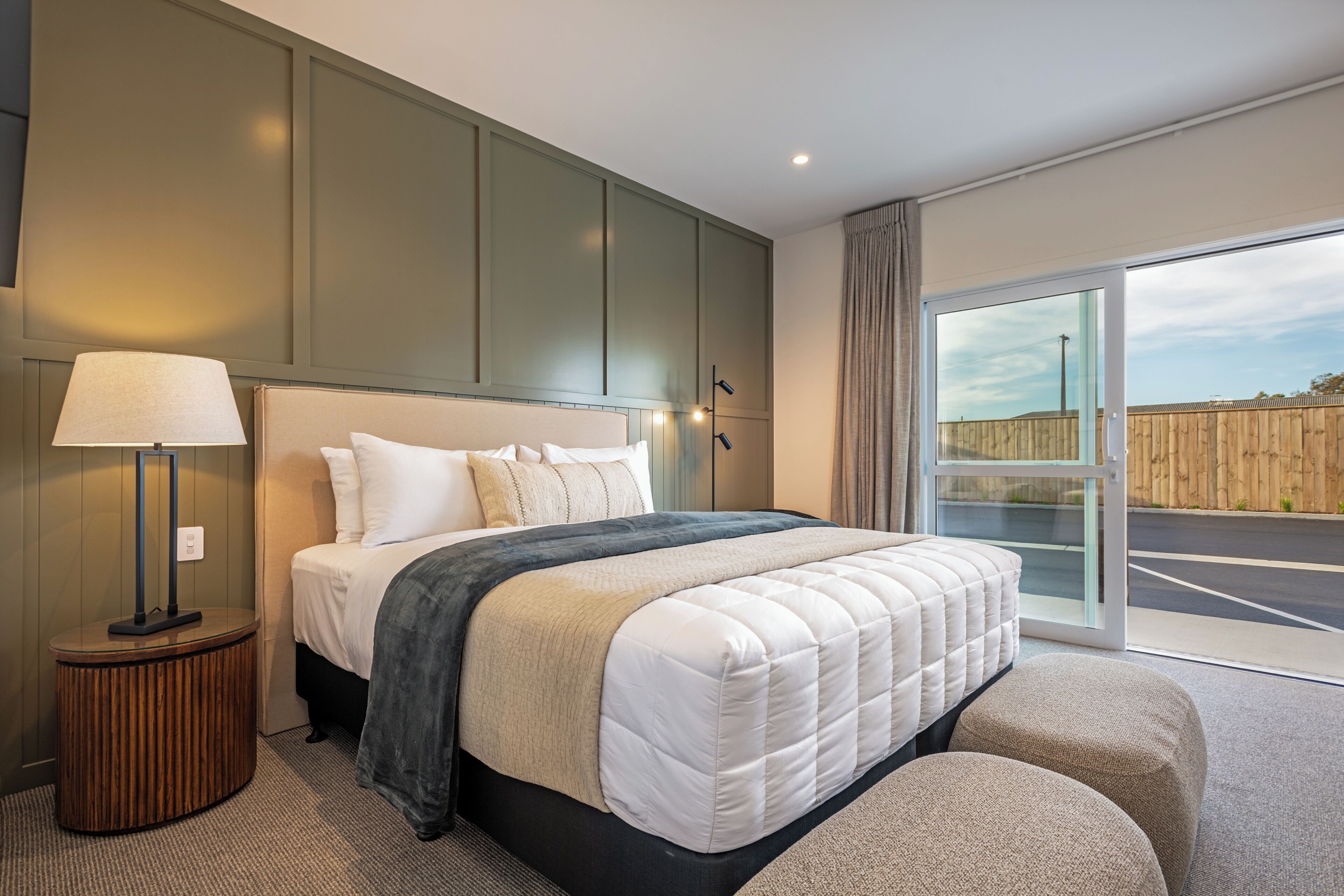 Executive Studio, 1 King Bed | Premium bedding, individually furnished, laptop workspace
