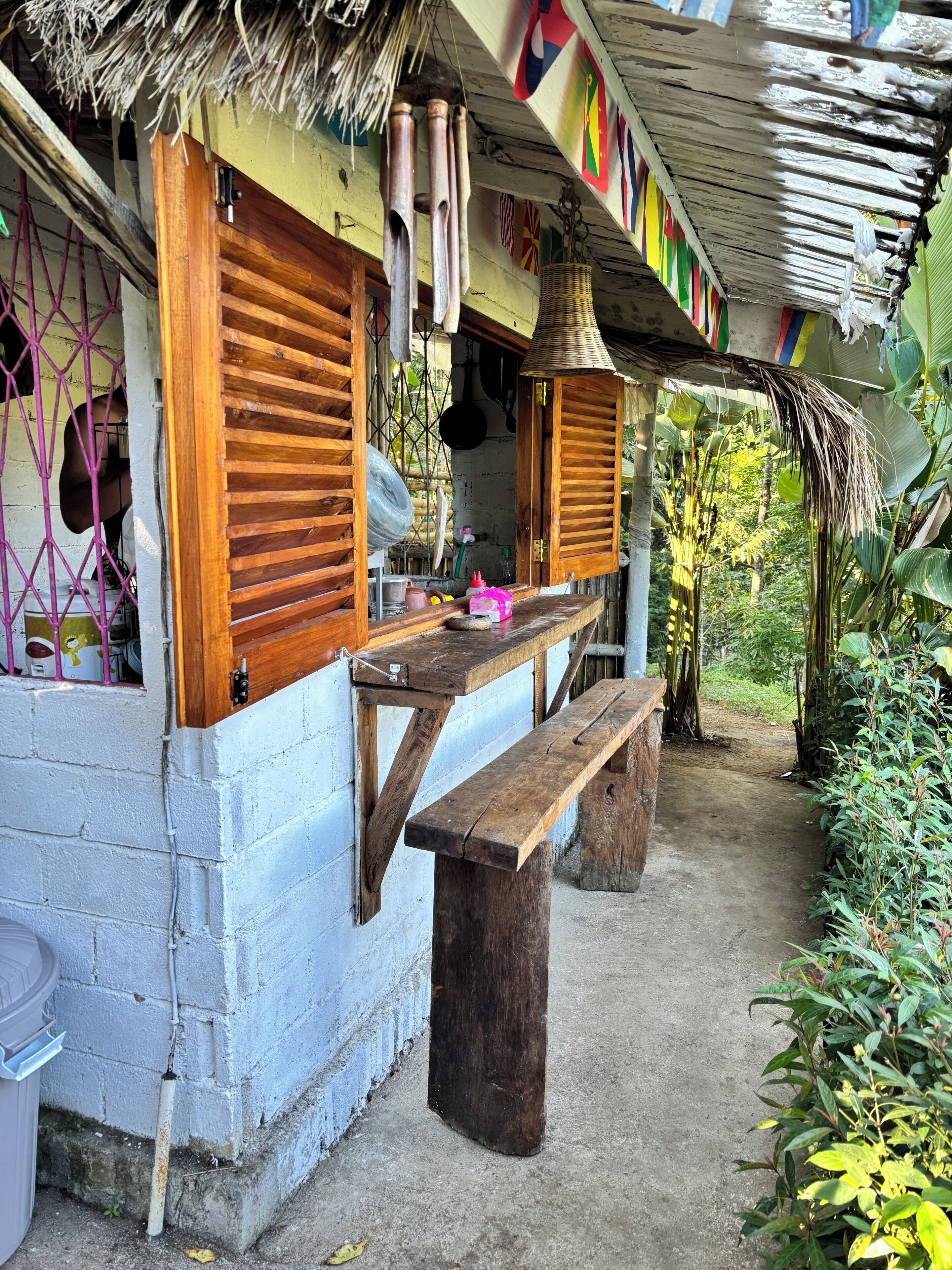 Room, Patio, River View | Shared kitchen | Microwave, dishwasher, cookware/dishes/utensils
