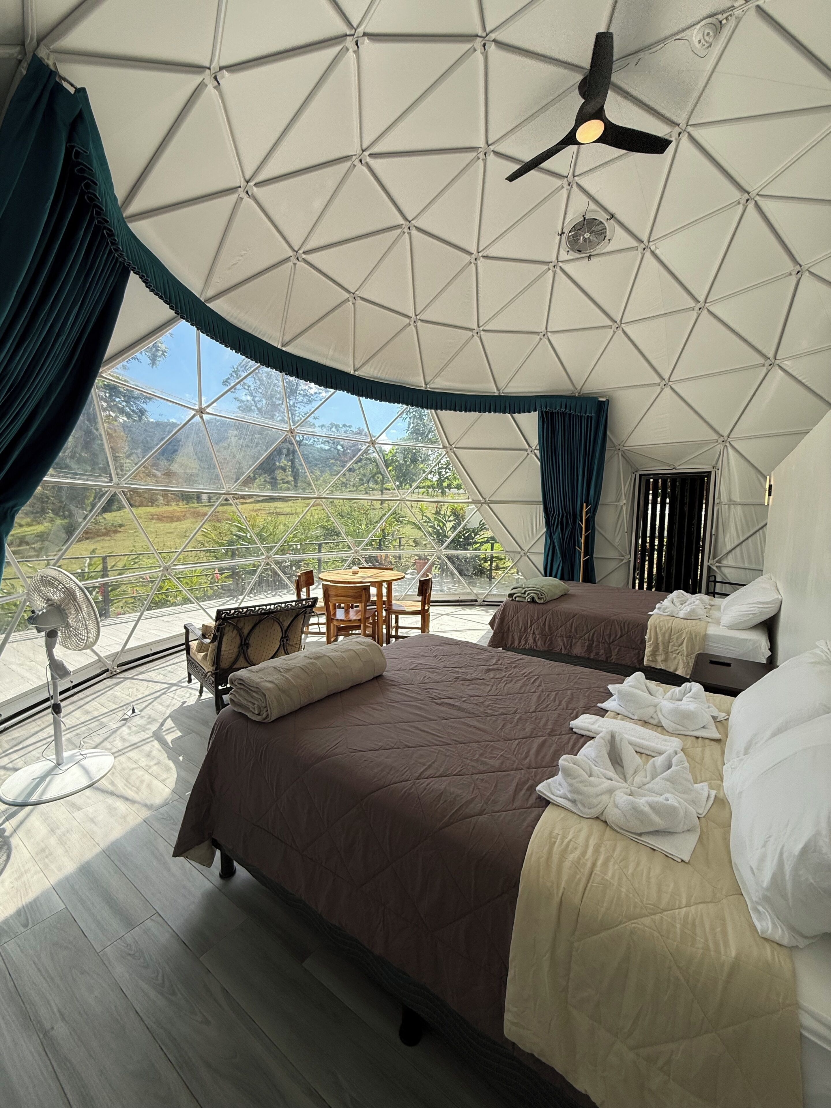 WiFi, bed sheets