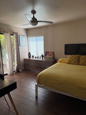 Room - 2-bedroom Mid-Century condo, gated community Silver Sands Racquet Club (Palm Desert)
