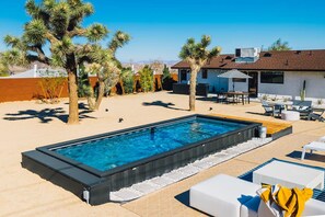 Outdoor dining - Desert Oasis w/ Container Pool & Stargazing (Joshua Tree)