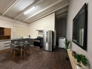 Private kitchen - Roystonia Suites-Modern, secure and comfortable (Couva)