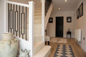 Interior - House Sleeps 10 with Enclosed Garden (Henley on Thames)