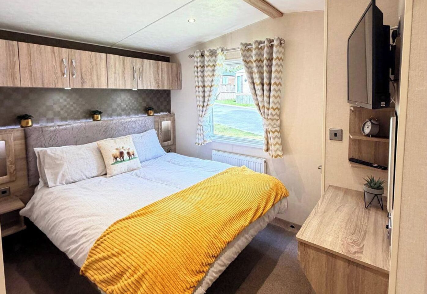 Lillardsedge Luxury Apartment Sleeps 6 With Parking - Melrose