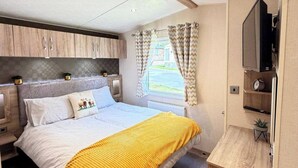 2 dormitorios, tabla de planchar con plancha, wifi y ropa de cama