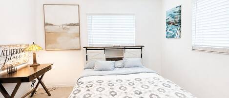 4 chambres, fer et planche à repasser, Wi-Fi gratuit, draps fournis
