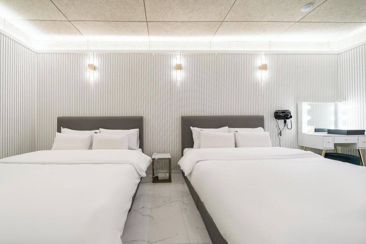 Suite Playroom | Tirai kedap cahaya, kedap suara, Wi-Fi gratis, dan seprai linen