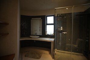 Bathroom - Quaint 1-bedroom lodge in charming San Cristóbal de las Casas (San Cristóbal de las Casas)
