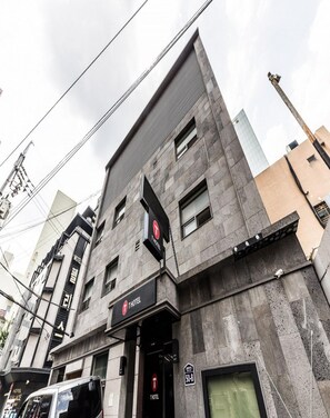 Exterior detail - Cheonho T (Seoul)