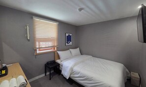 Standard Double Room | Free WiFi - Cheonho T (Seoul)