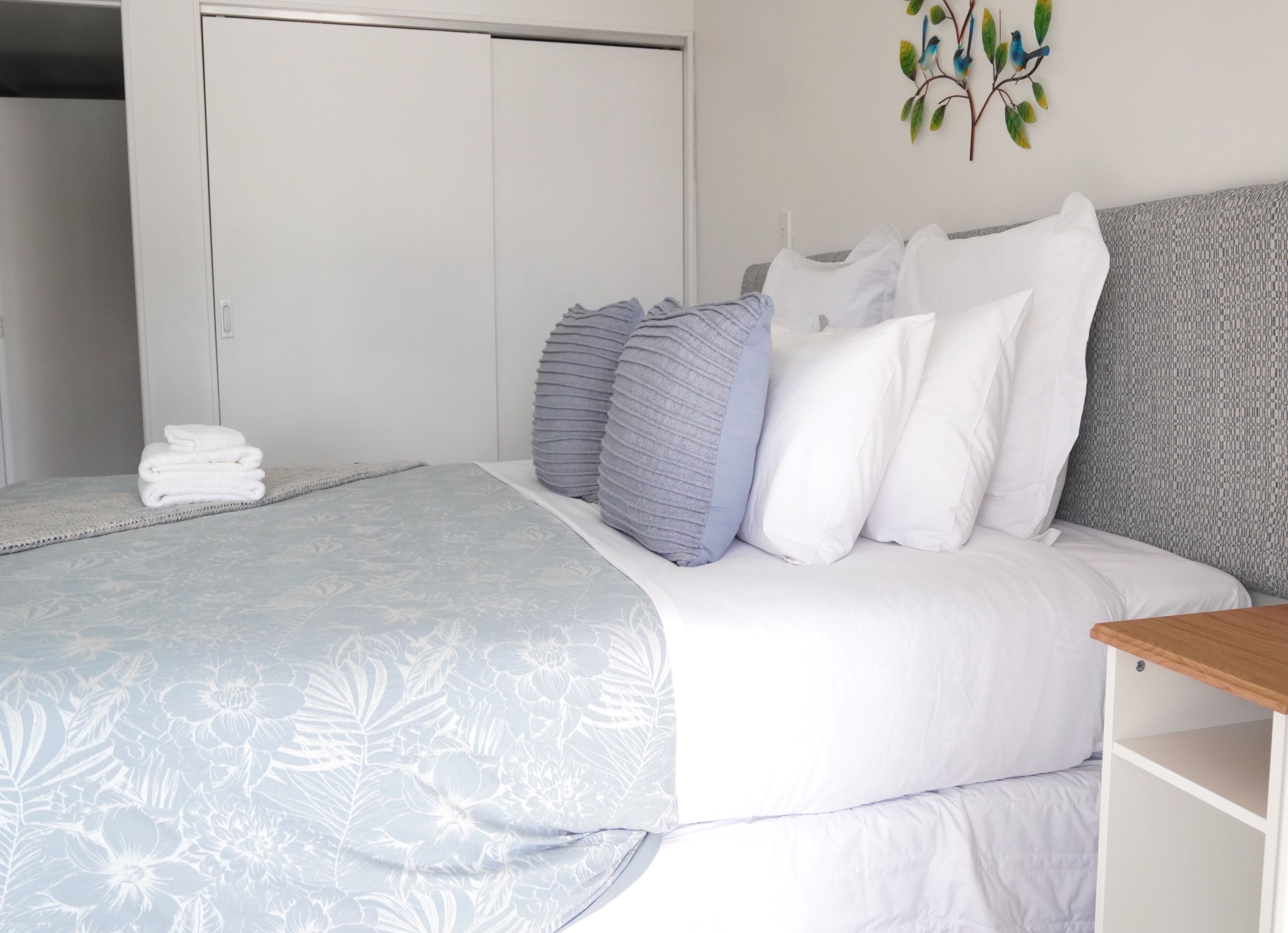 Deluxe Apartment, Balcony, Beach View | Iron/ironing board, free WiFi