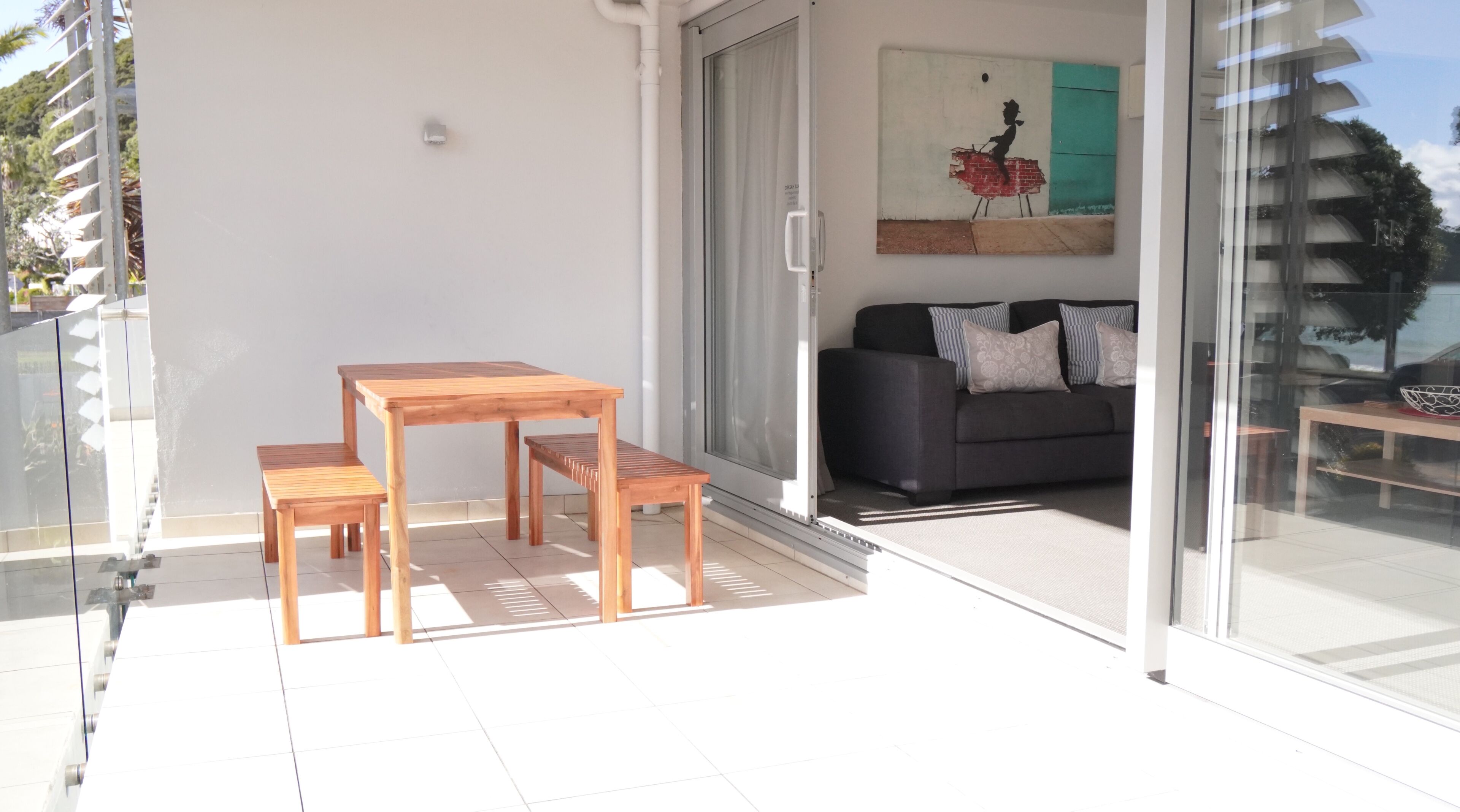 Deluxe Apartment, Balcony, Beach View | Outdoor dining