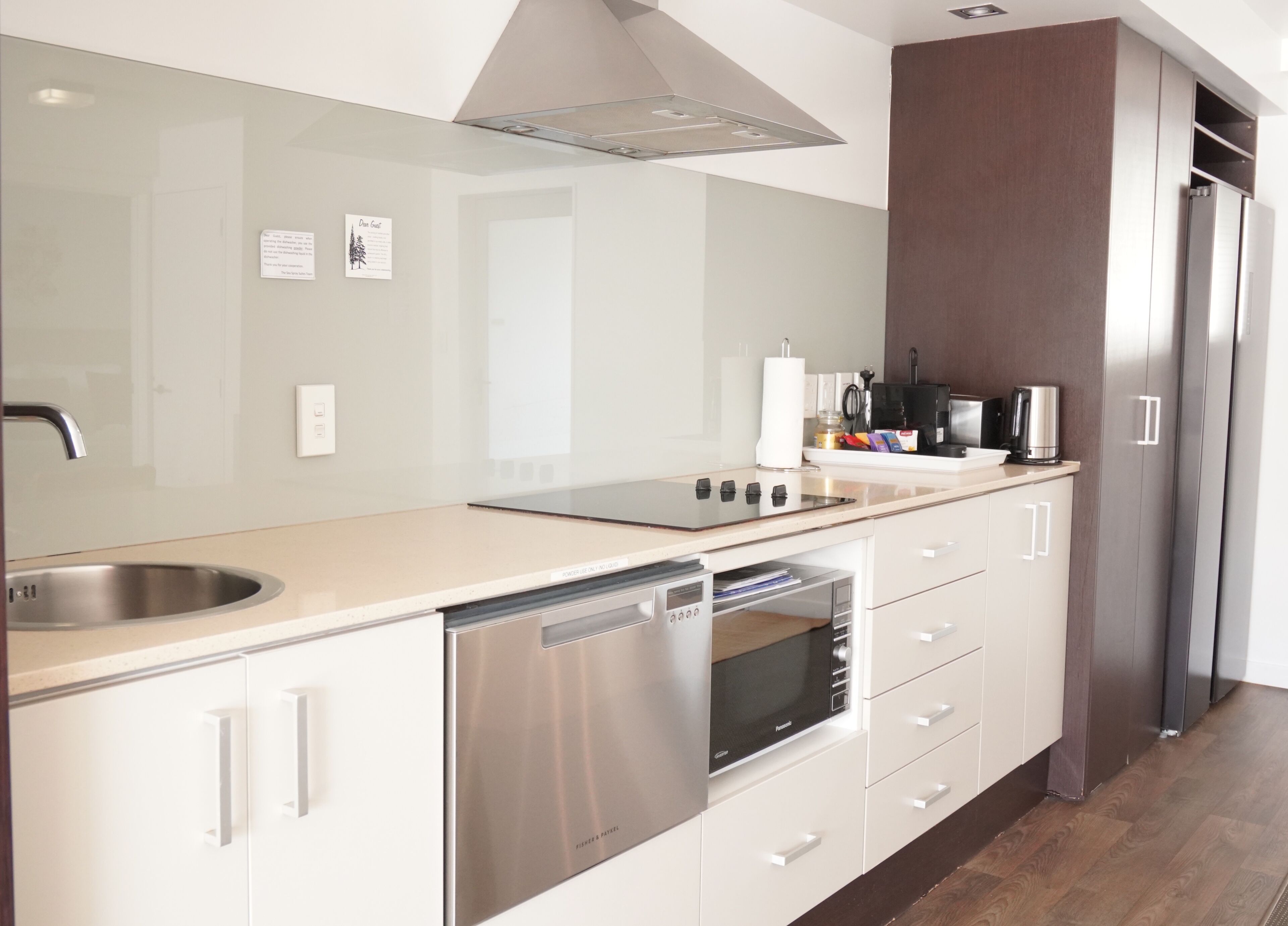 Deluxe Apartment, Balcony, Beach View | Private kitchen
