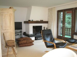 TV - Haus Fiorina 3 3½-Zimmerwohnung by Interhome (Klosters)