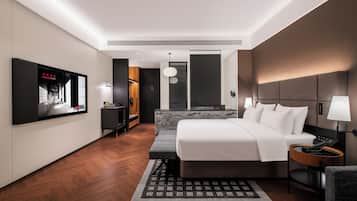 Ropa de cama de alta calidad y minibar con artículos gratuitos