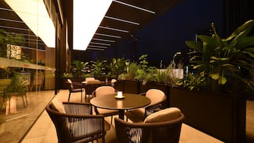 Tempat makan outdoor
