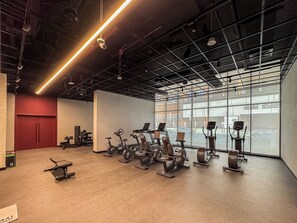 Fitness facility - Stylish 1-Bed Apartment in JVC - 11 Mins to Dubai Miracle Garden (Dubai)