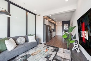 Living area - Sleek Hollywood Stay, Gym, Parking, Pool (West Hollywood)