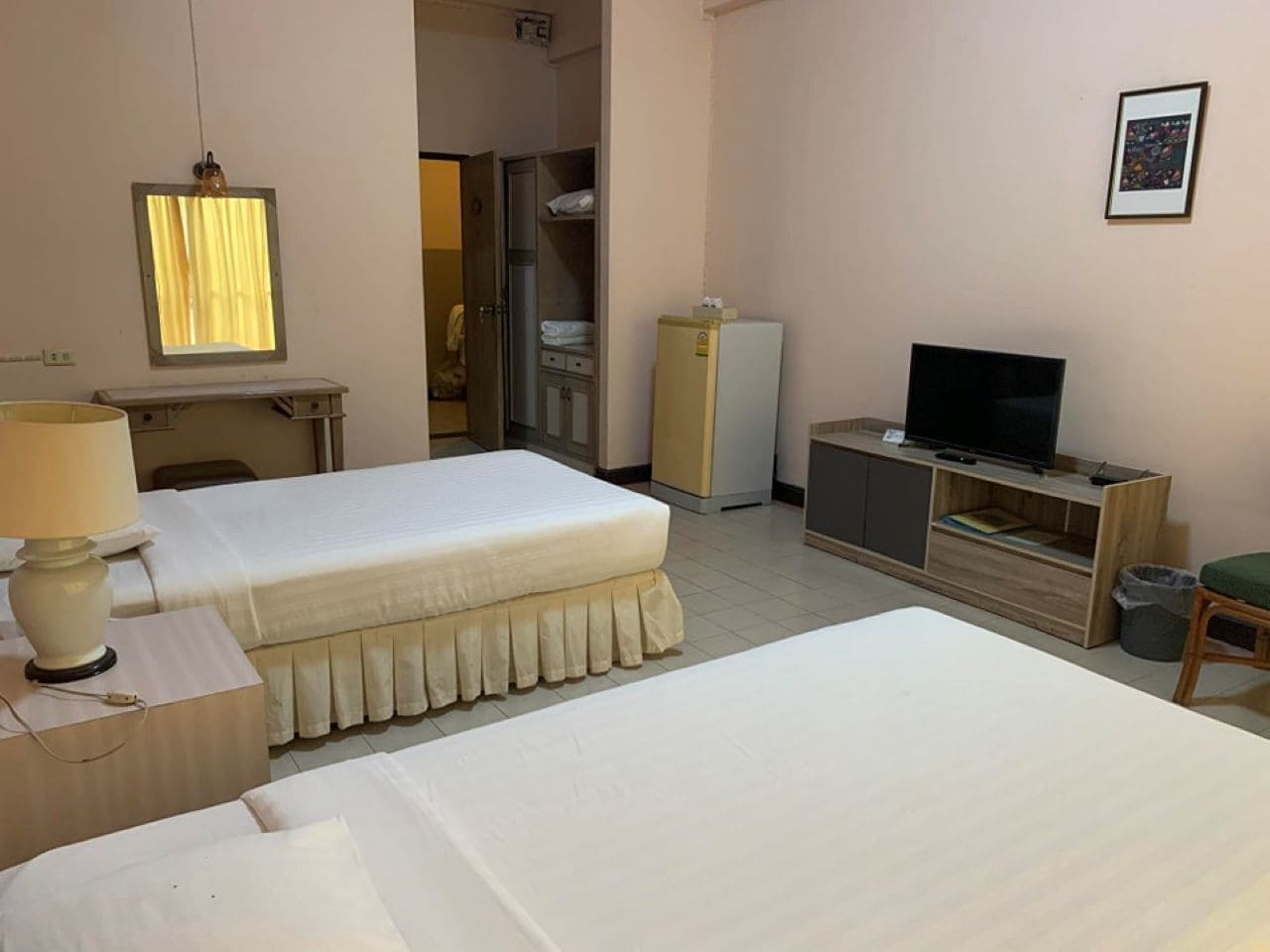 Twin Room | Free WiFi