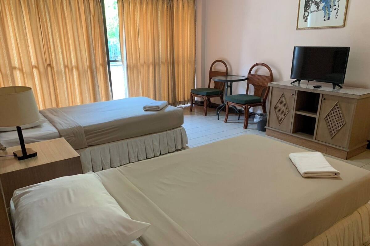 Twin Room | Free WiFi