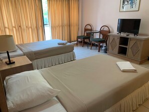 Twin Room | Free WiFi - Pinhotel Lampang (Mueang Lampang)