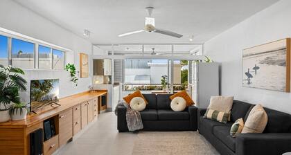 Resort-Style Apartment Steps from Dining, Beach & Marina in Port Douglas