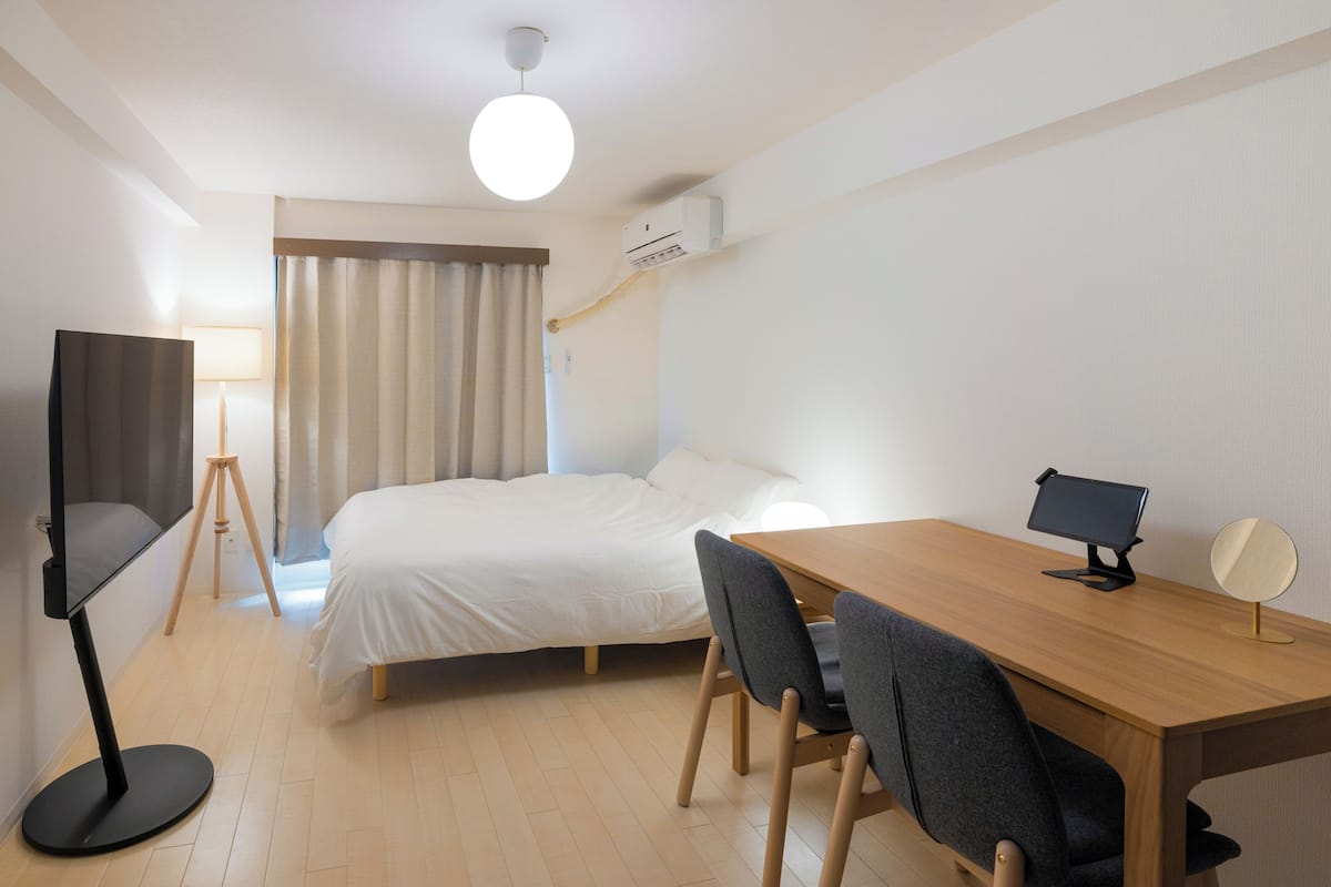 Standard Double (Washing Machine) | Desk, WiFi (free), bed sheets