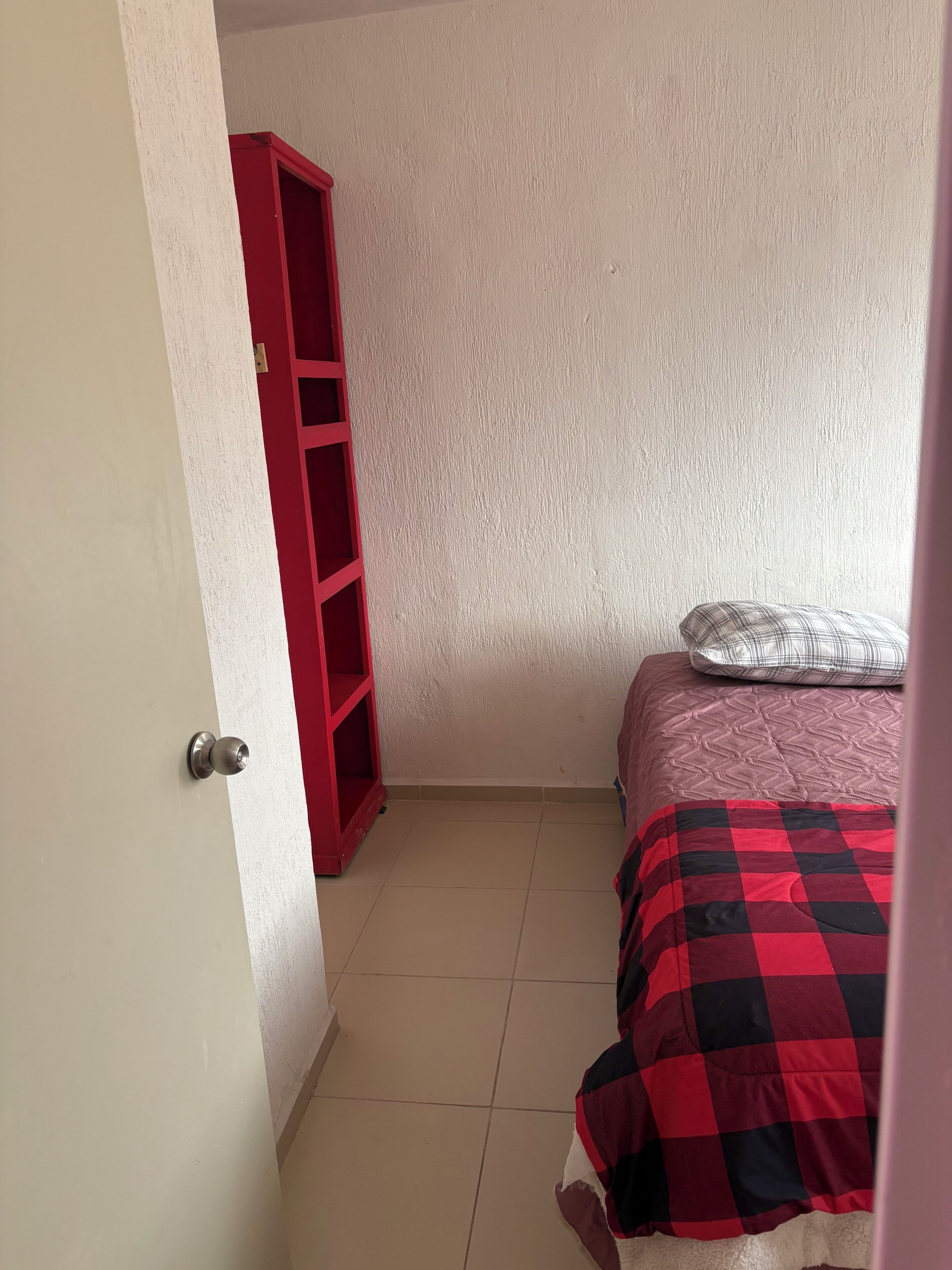 2 bedrooms, bed sheets
