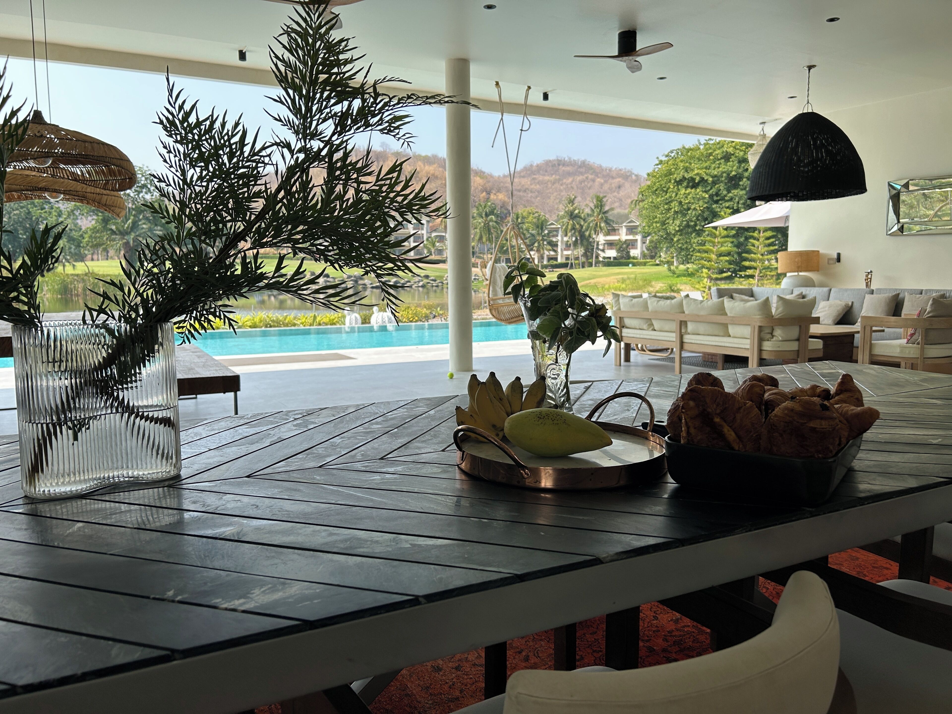 Tempat makan luar