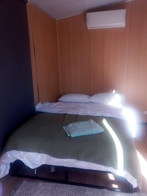 1 habitación y ropa de cama 