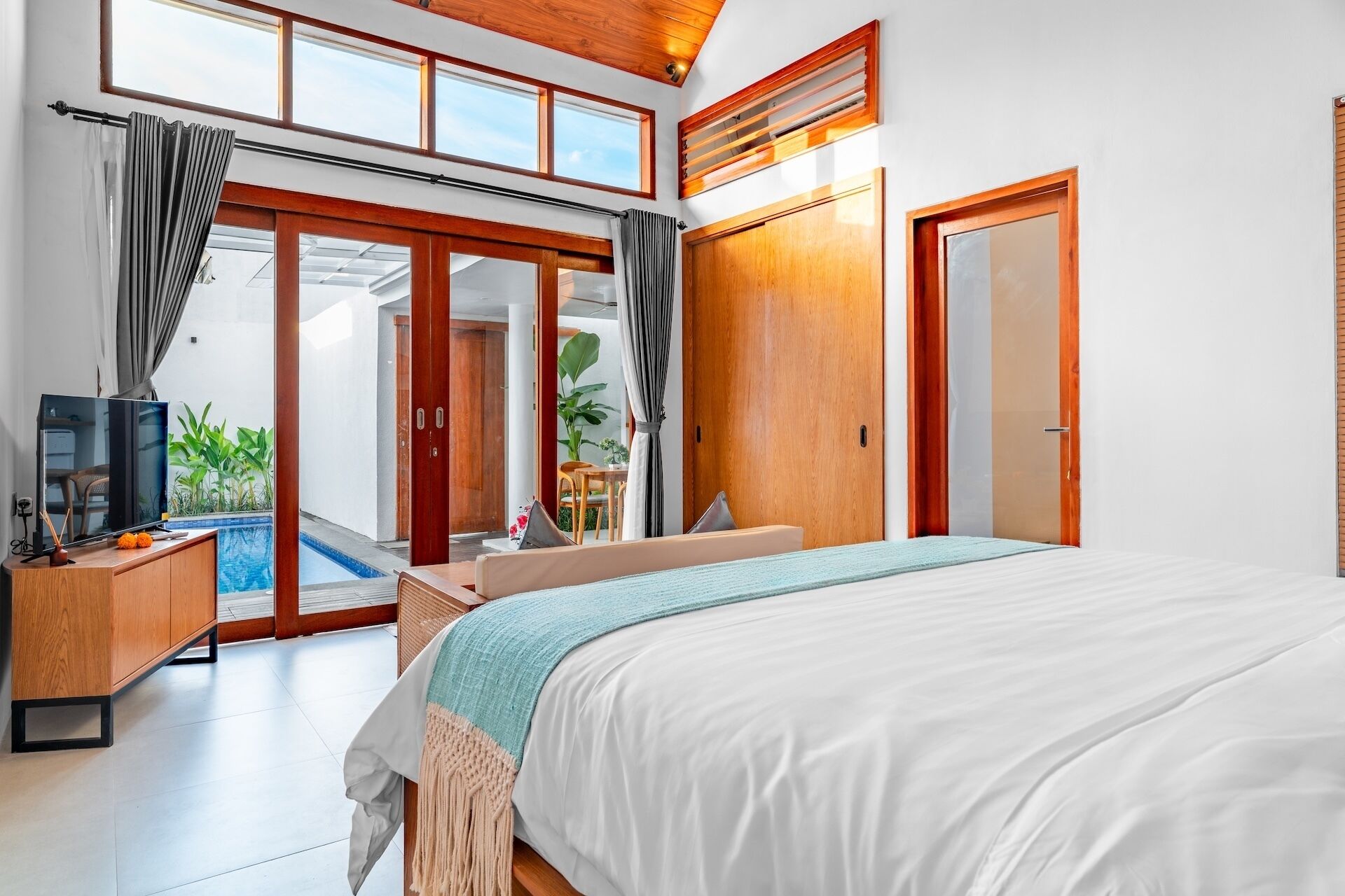 Vila, 1 Tempat Tidur Queen, kolam renang pribadi, pemandangan kolam renang | Wi-Fi gratis dan seprai linen