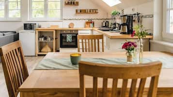 Microwave, oven, coffee/tea maker