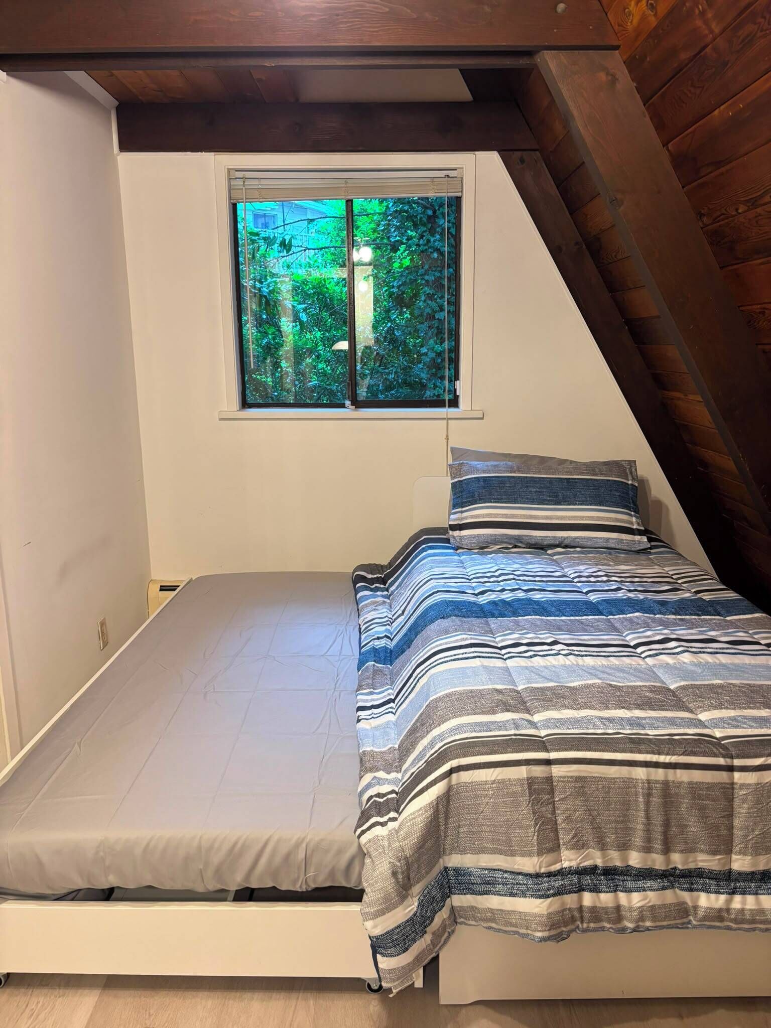 4 Schlafzimmer, Bügeleisen/Bügelbrett, WLAN, Bettwäsche