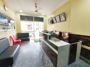 Lobby - Hotel Sun Shine  (Ahmedabad)
