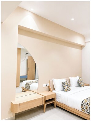 Habitación doble Deluxe, aire acondicionado | Ropa de cama hipoalergénica, escritorio, insonorización y wifi gratis 