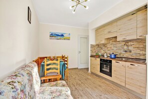 Interior - Francis Home (Roure)