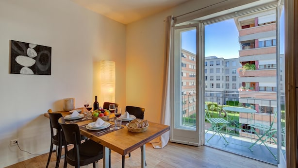 Standard-Apartment, 1 Schlafzimmer, Balkon (Modern Apartment Near Lake Lugano) | Speisen