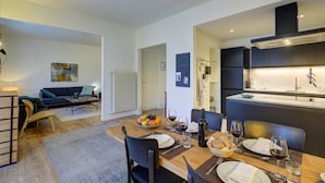 Standard-Apartment, 1 Schlafzimmer, Balkon (Modern Apartment Near Lake Lugano) | Innenbereich