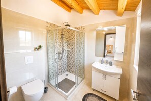 Family Villa, Multiple Bedrooms (Villa Anastazija) | Bathroom | Shower, hair dryer, towels, soap - Villa Anastazija (Sveta Nedelja)