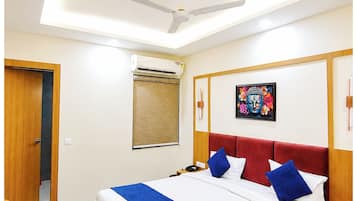 Hypo-allergenic bedding, desk, soundproofing, free WiFi