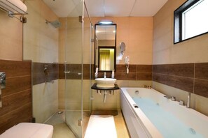 Suite | Bathroom - Royal Ritis  (Shivamogga)