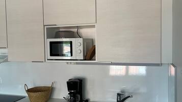 Comfort Apartment, 2 Bedrooms, Sauna | Private kitchen