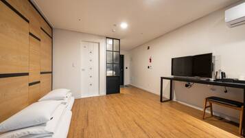 Ondol Room (Korean Style) | Free WiFi, bed sheets