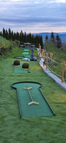 Hilltop Luxury Villa With Mini Golf, Indoor Pool & spa