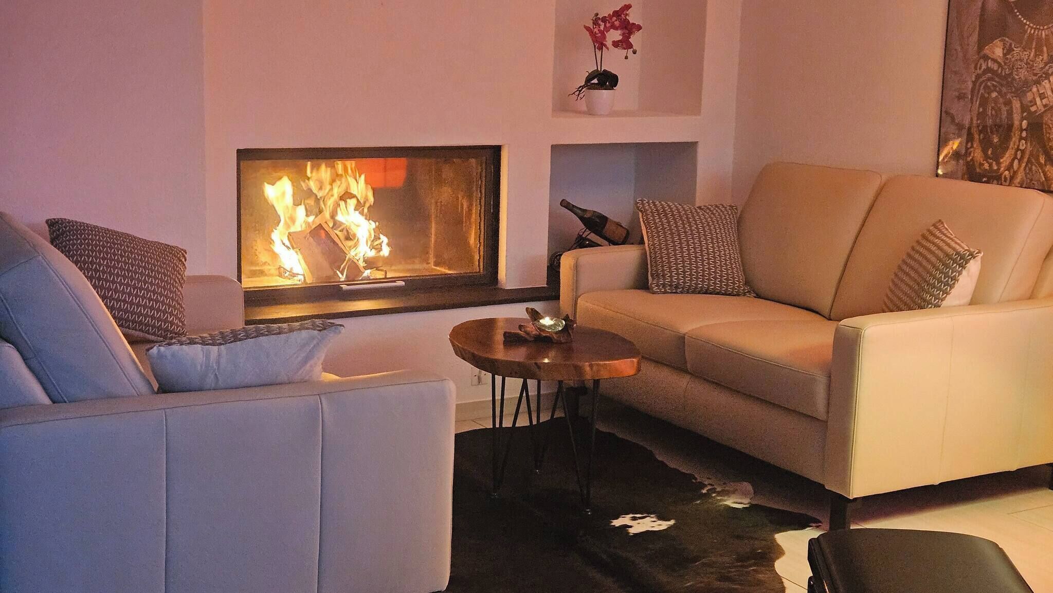 Villa, 4 Bedrooms, Private Pool | Living area | Books