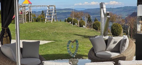 Hilltop Luxury Villa With Mini Golf, Indoor Pool & spa