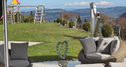 Hilltop Luxury Villa With Mini Golf, Indoor Pool & spa