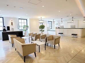 Lobby - THE DAY HOTEL ShinYokohama (Yokohama, Kohoku Ward, Shinyokohama)