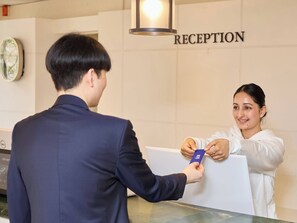 Lobby - THE DAY HOTEL ShinYokohama (Yokohama, Kohoku Ward, Shinyokohama)