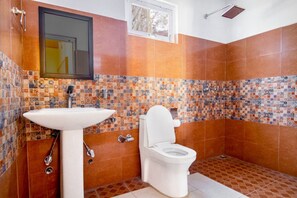 Deluxe Room | Bathroom | Soap, shampoo - Khardong-la Ladakh (Ladakh)